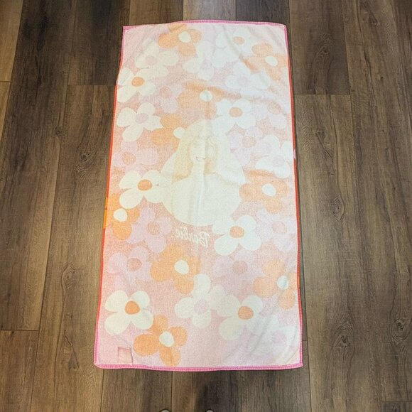 Barbie Beach Towel 90s Vintage 100% Cotton Flower Power 52"x 27” Orange - Picture 3 of 6